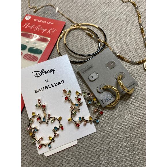 Christmas, Mickey, GoldTone Jewelry, Melrose & Market, Bauble Bar, NWT - Picture 4 of 4